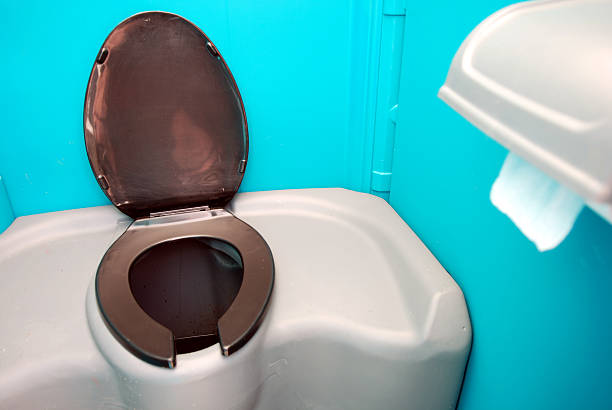 Best Sanitation services for porta potties  in Benton, IL