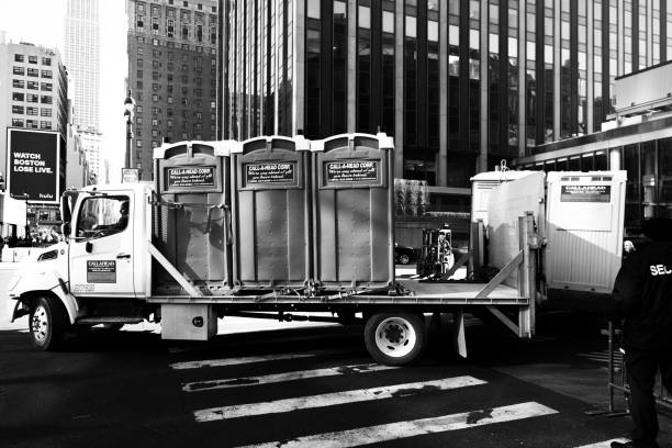 Best Long-term porta potty rental  in Benton, IL